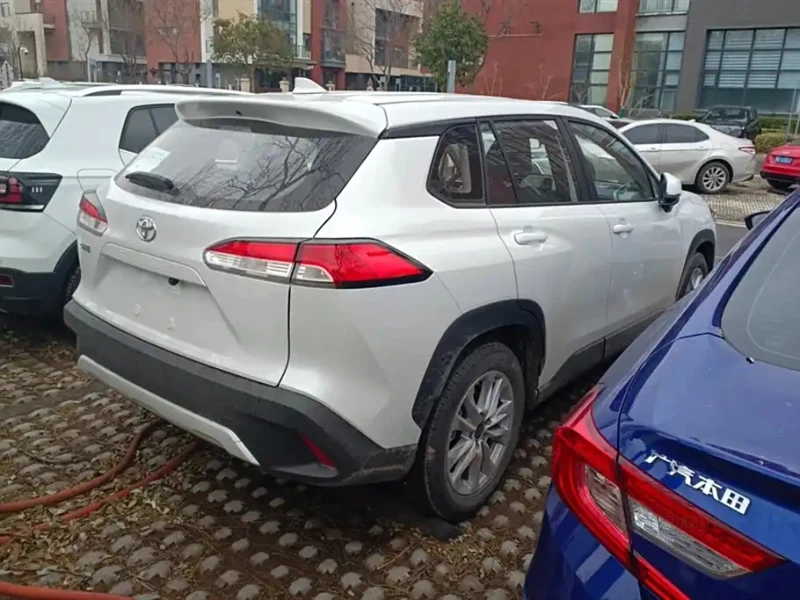 TOYOTA COROLLA CROSS