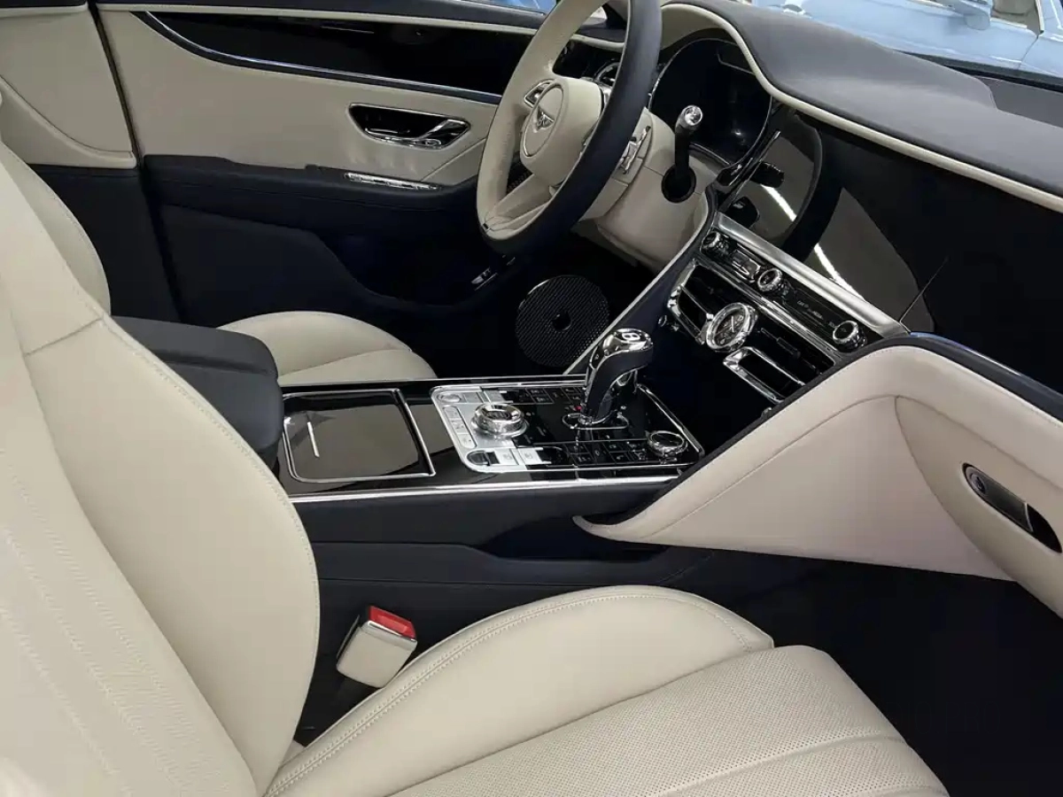 BENTLEY FLYING SPUR