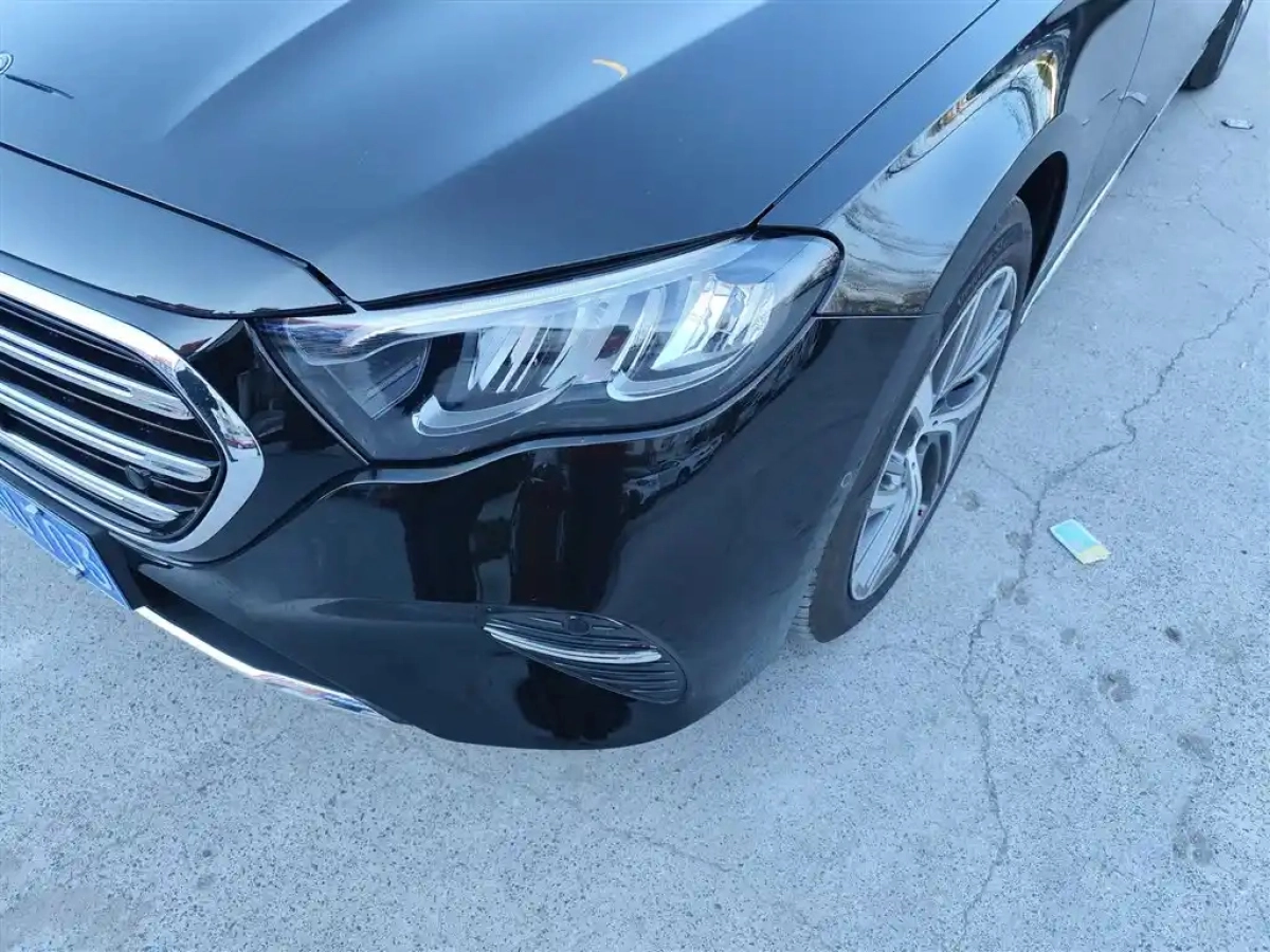 MERCEDES BENZ E-CLASS