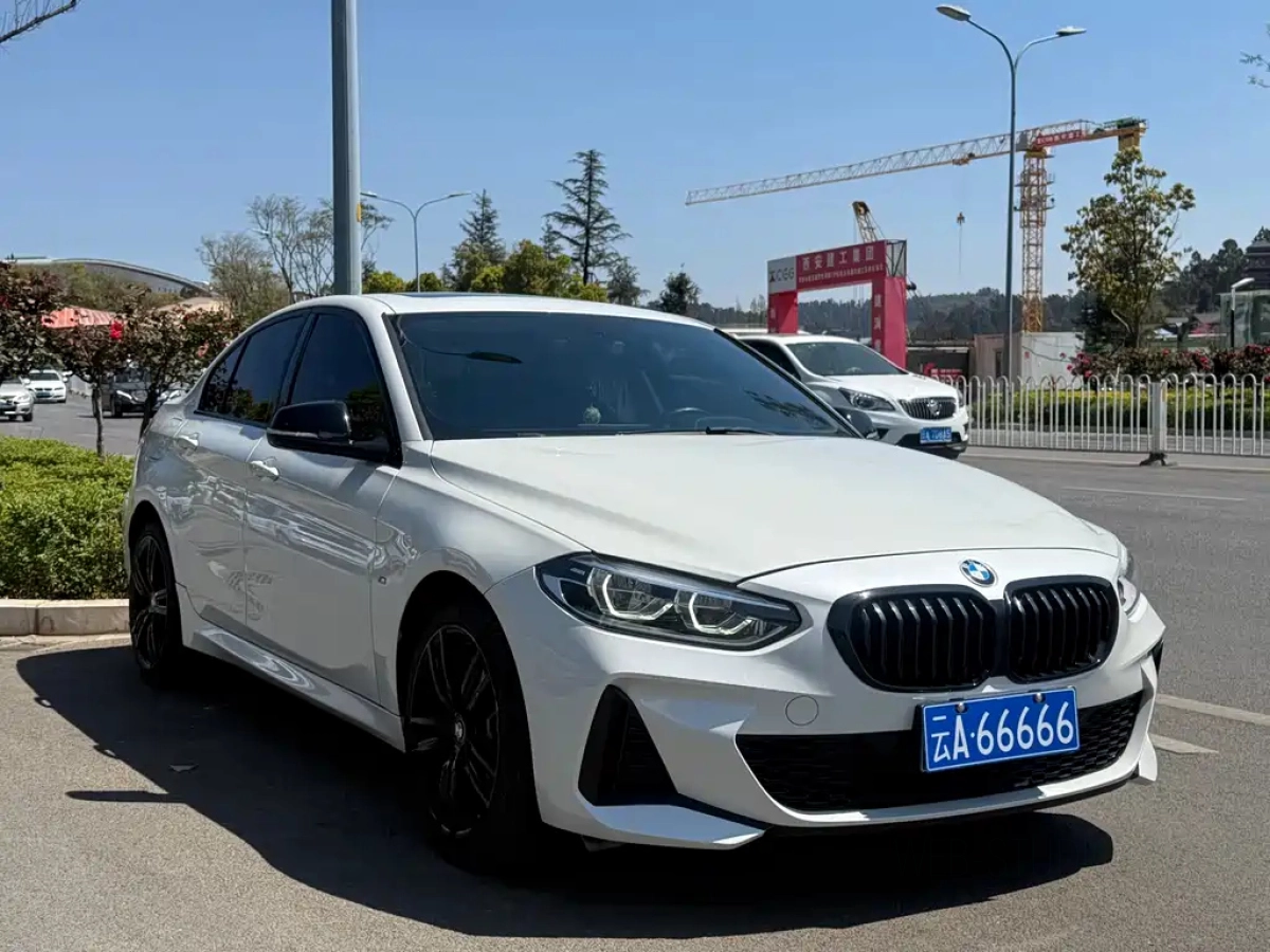 BMW 1-SERIES