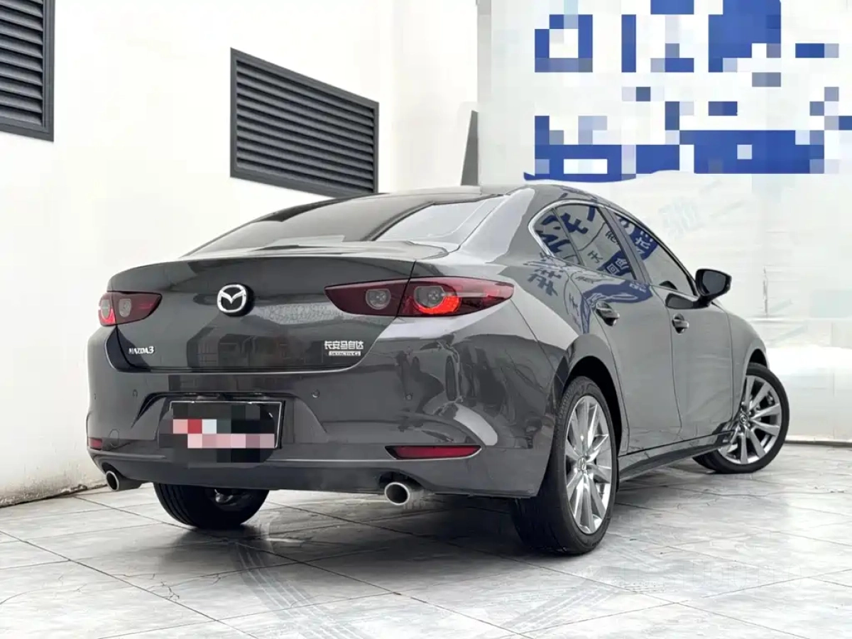 MAZDA 3 AXELA