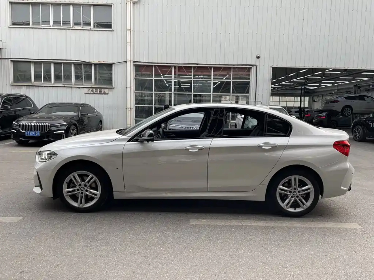 BMW 1-SERIES