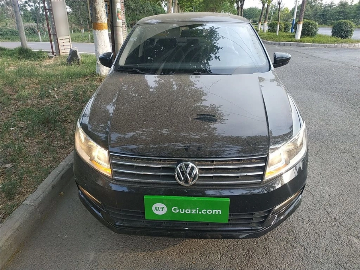 VOLKSWAGEN SANTANA