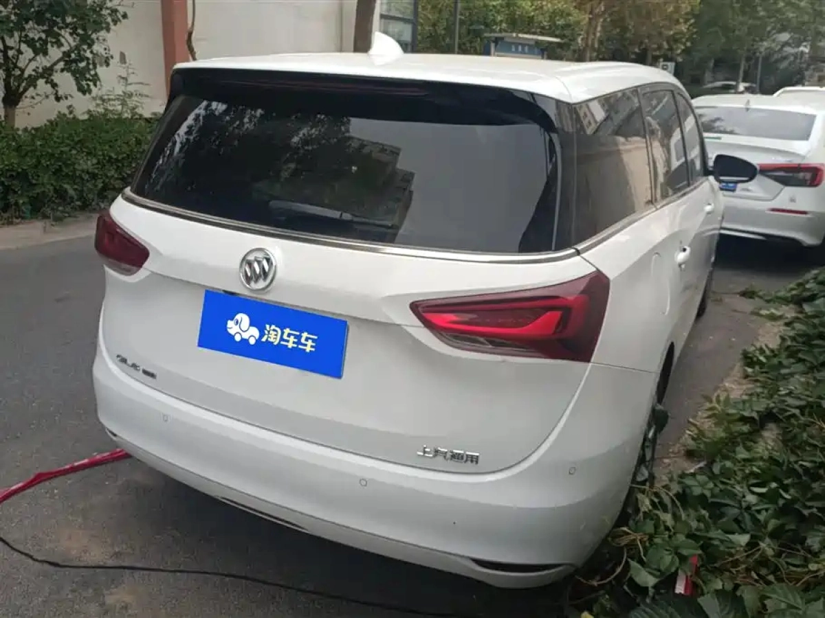 BUICK GL6