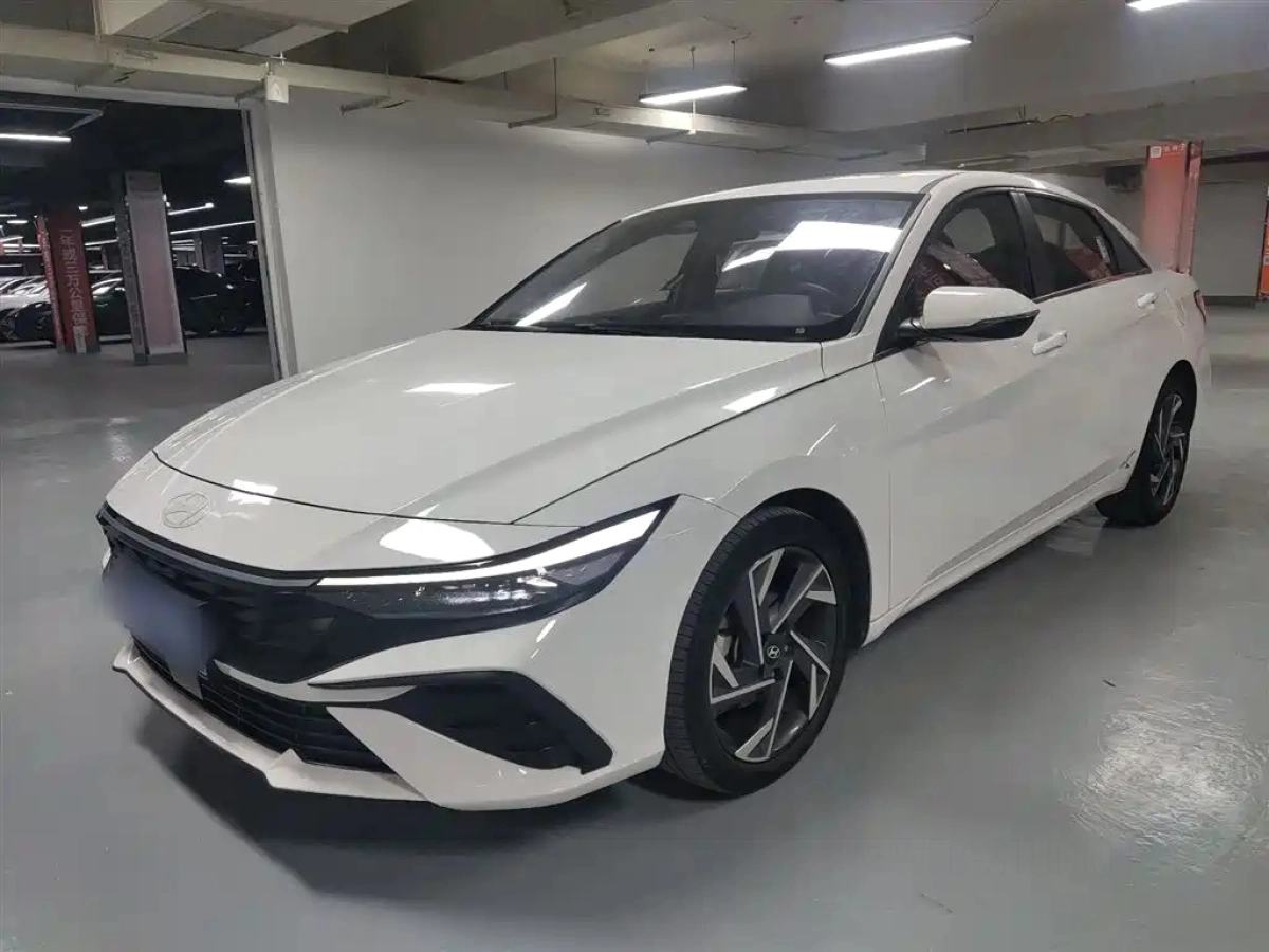 HYUNDAI ELANTRA