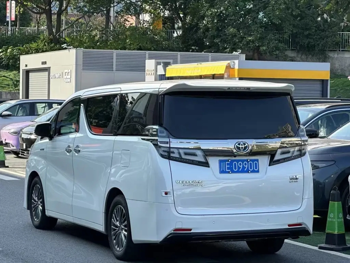 TOYOTA VELLFIRE