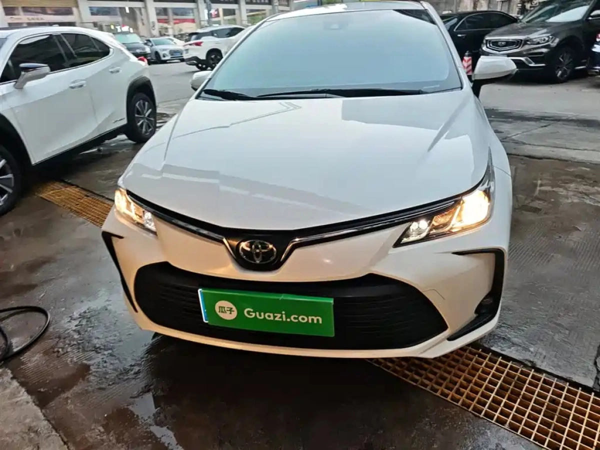 TOYOTA COROLLA