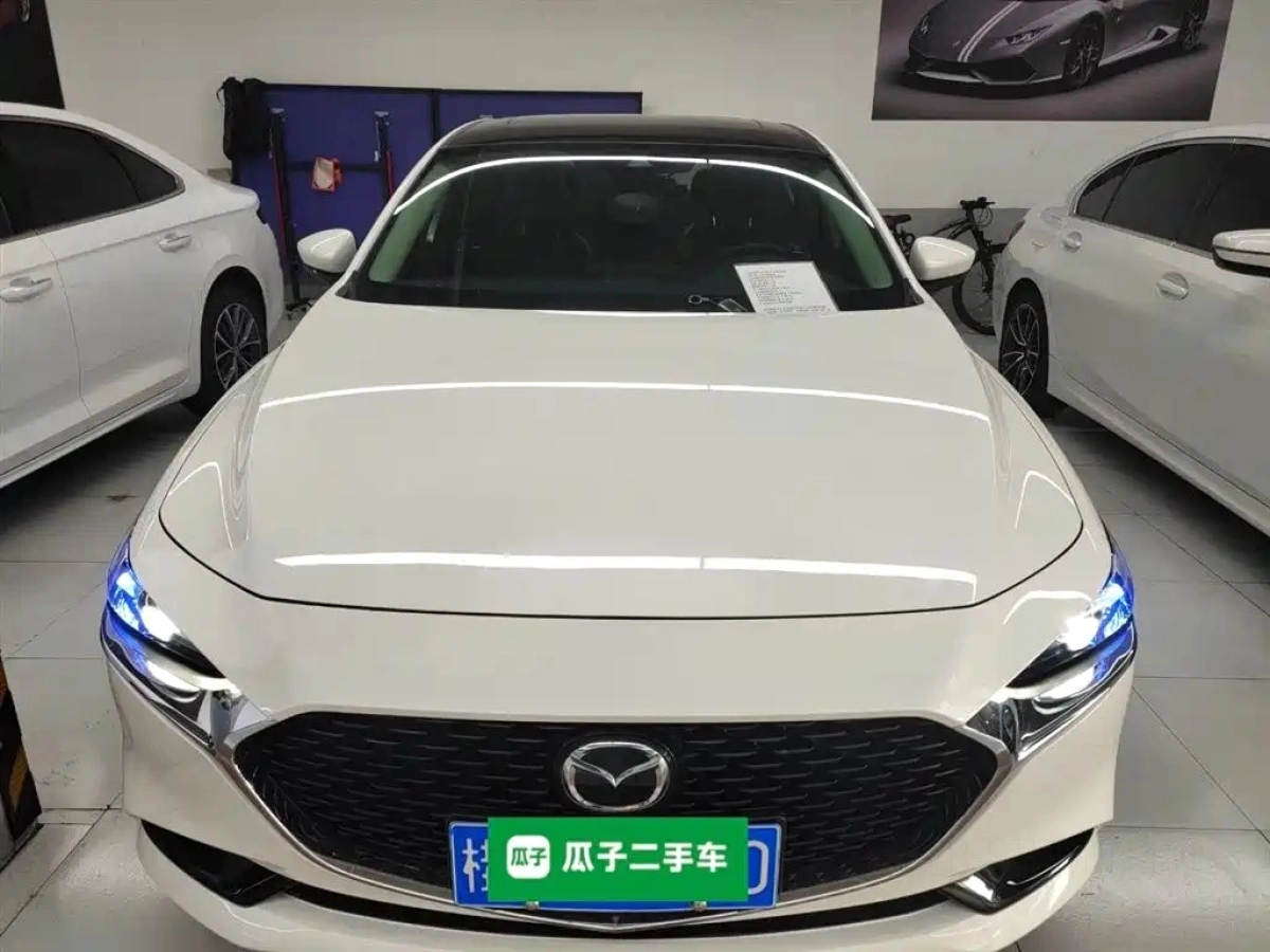 MAZDA 3 AXELA