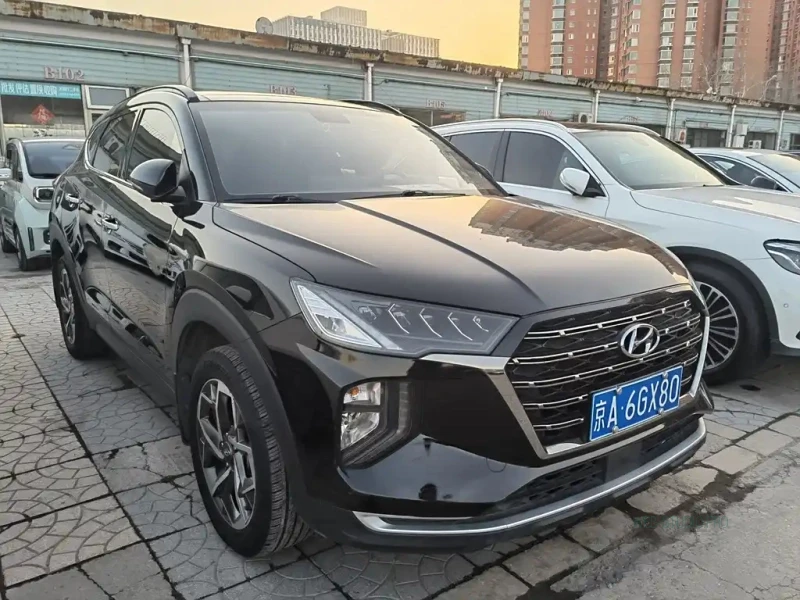 HYUNDAI TUCSON
