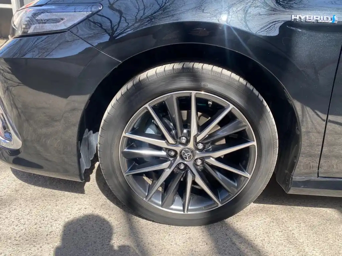 TOYOTA CAMRY