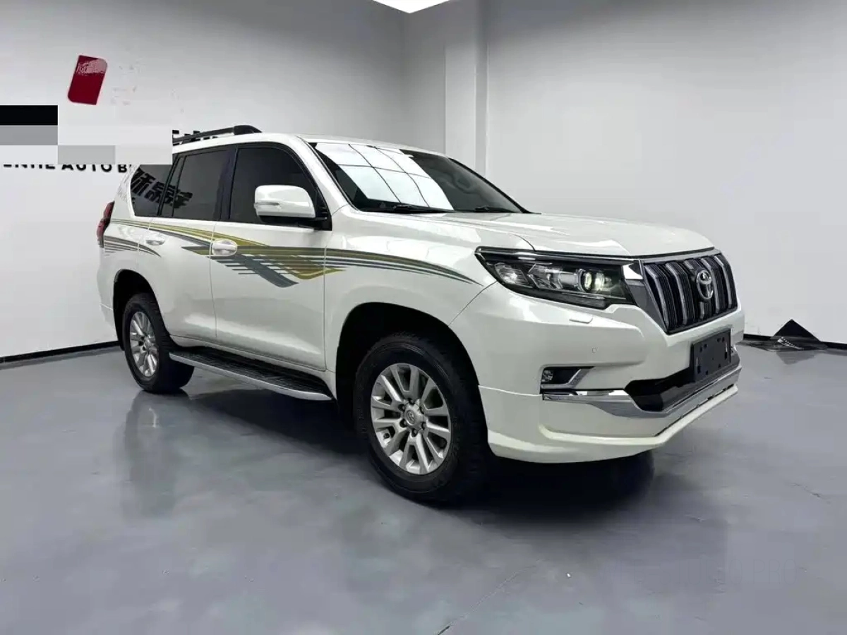 TOYOTA PRADO