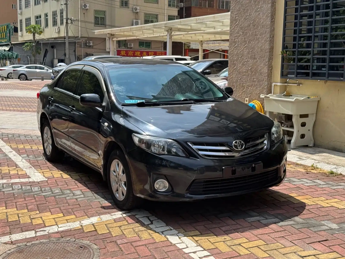 TOYOTA COROLLA  2013