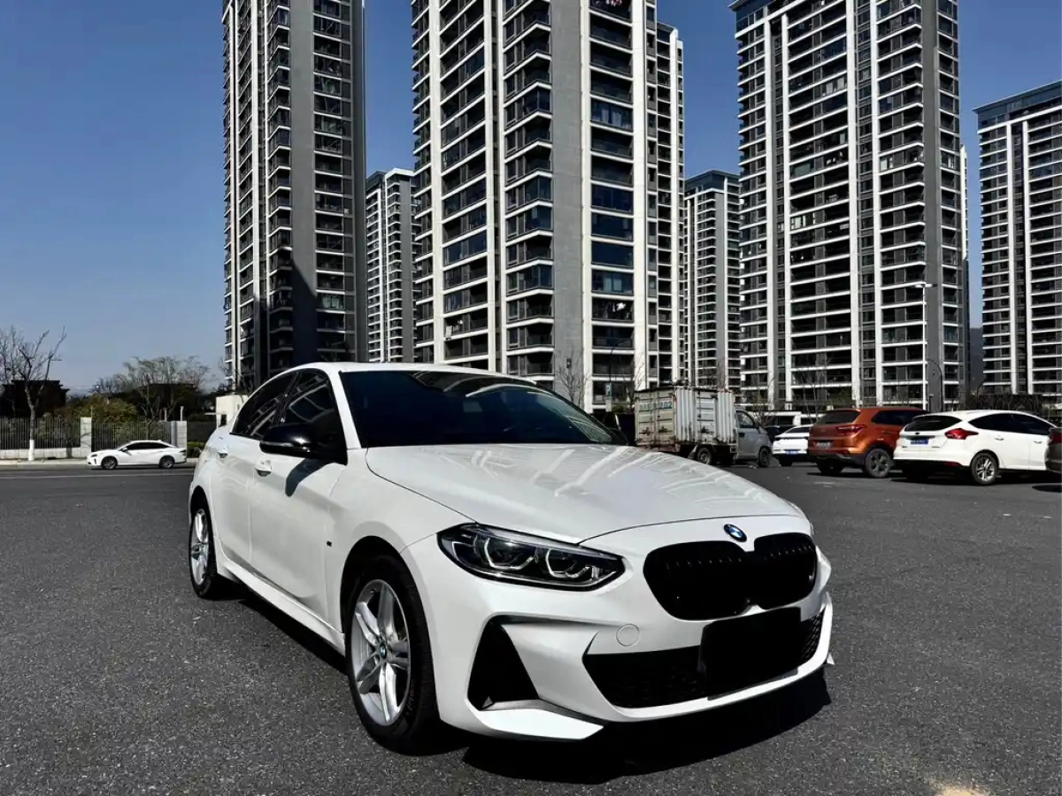 BMW 1-SERIES