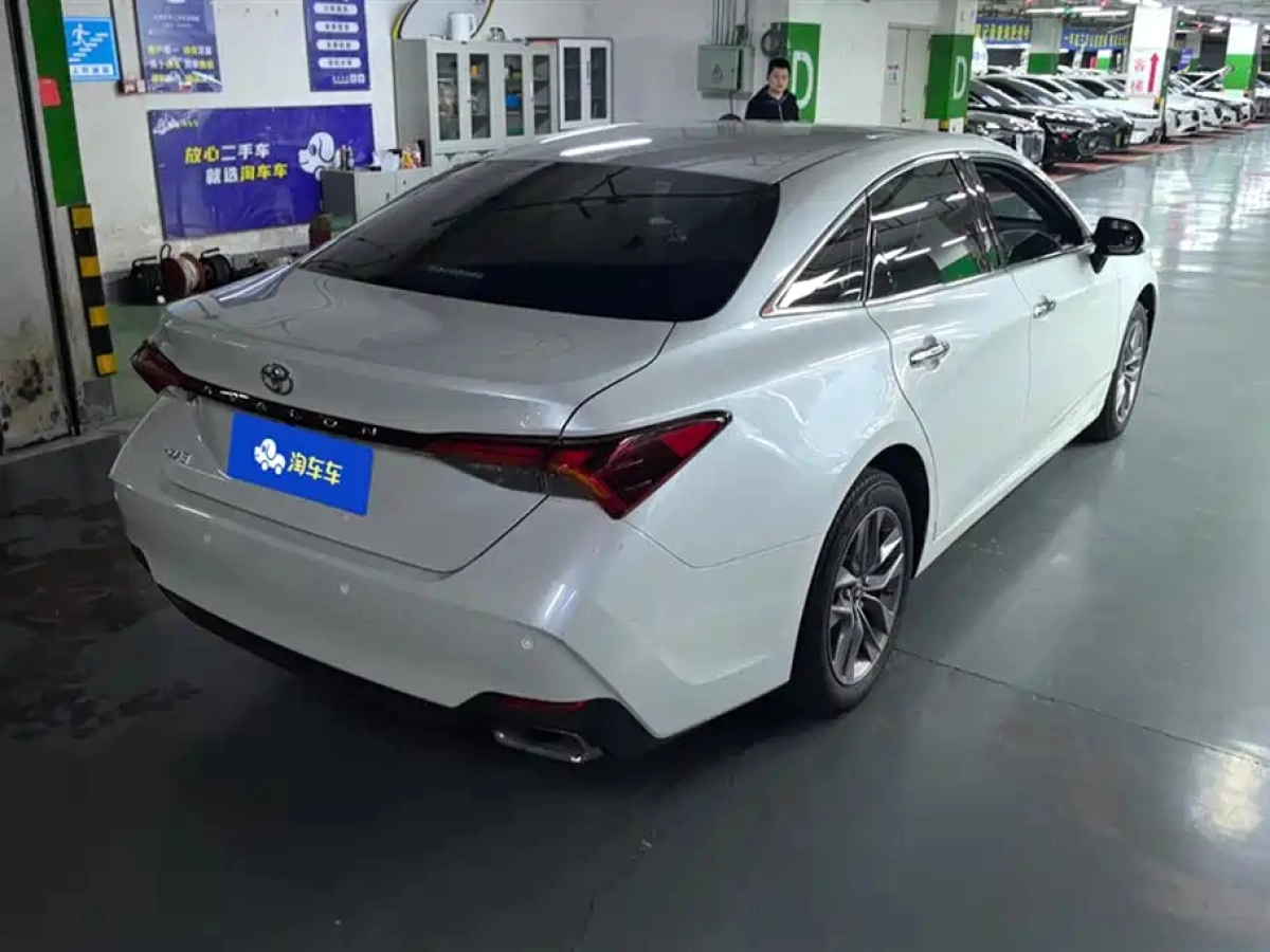 TOYOTA AVALON