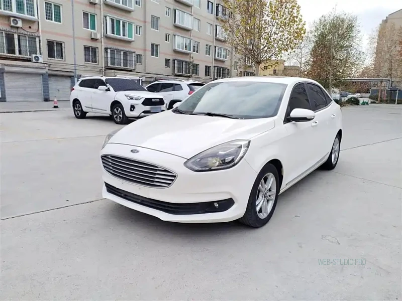 FORD ESCORT  2019