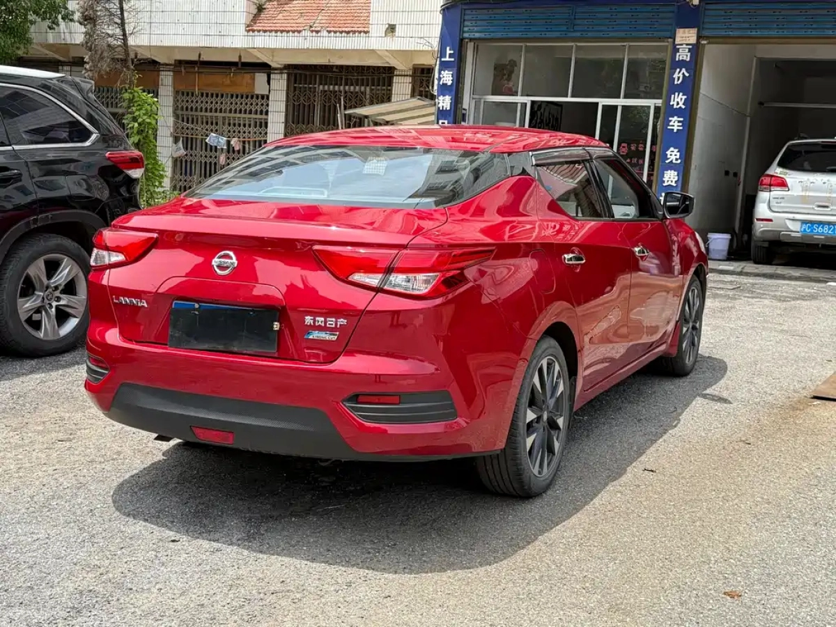 NISSAN LANNIA
