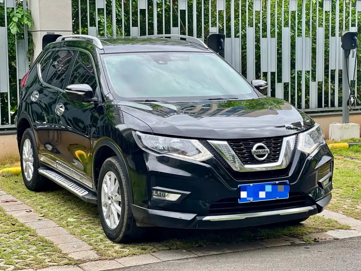 NISSAN X-TRAIL