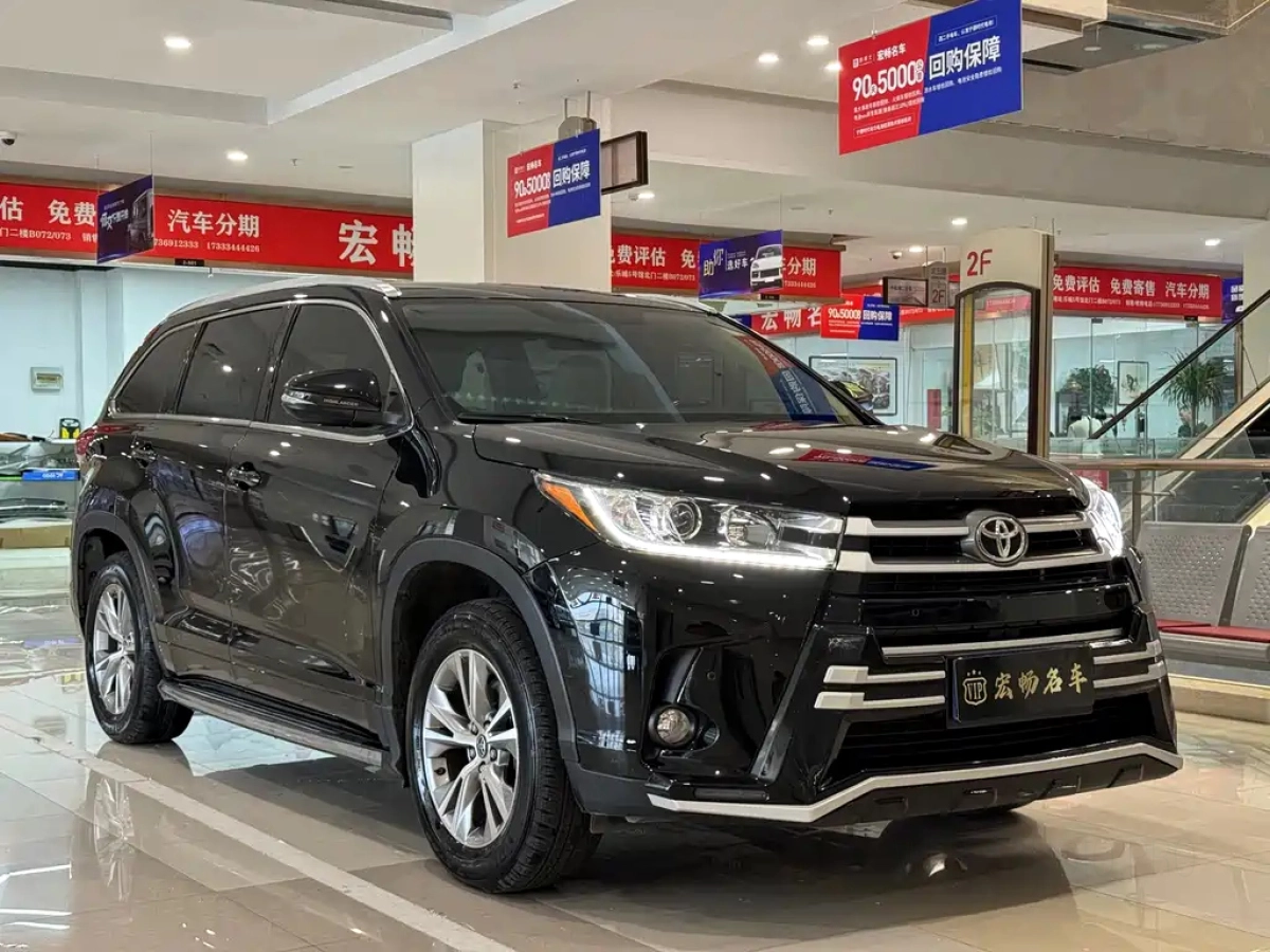 TOYOTA HIGHLANDER