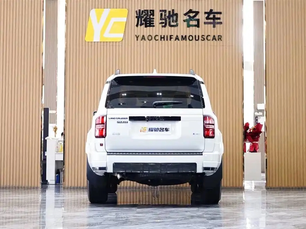 TOYOTA PRADO