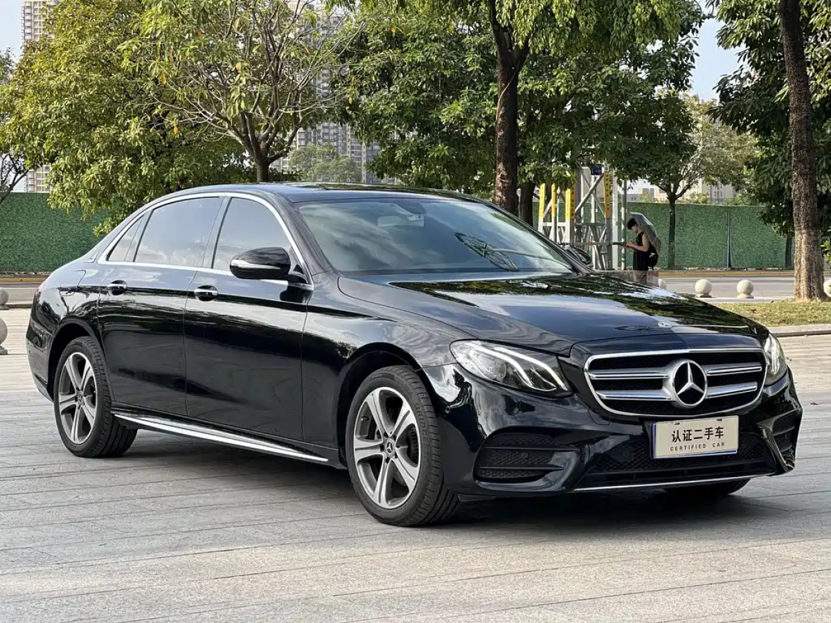 MERCEDES BENZ E-CLASS