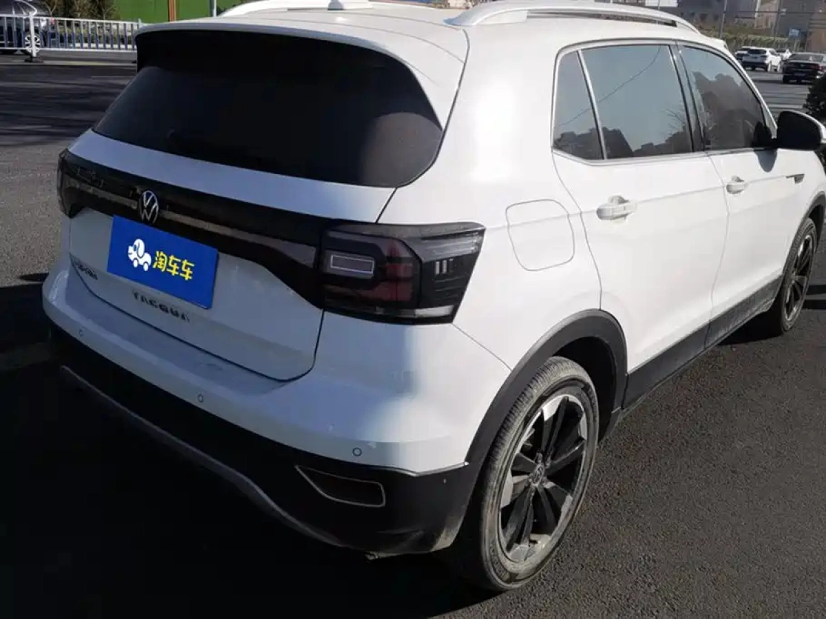 VOLKSWAGEN TACOUA