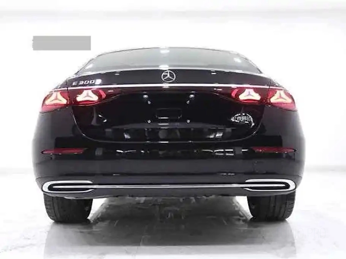 MERCEDES BENZ E-CLASS