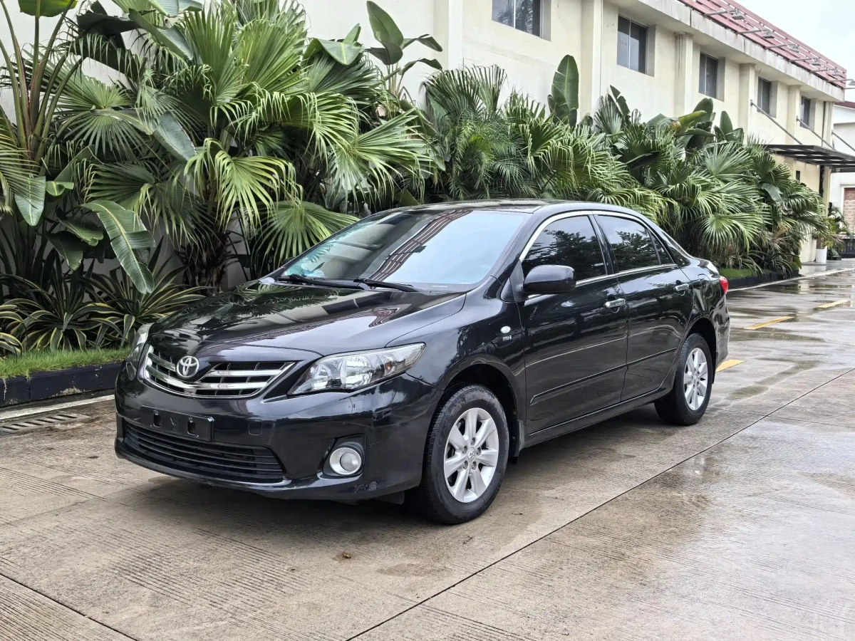 TOYOTA COROLLA  2013