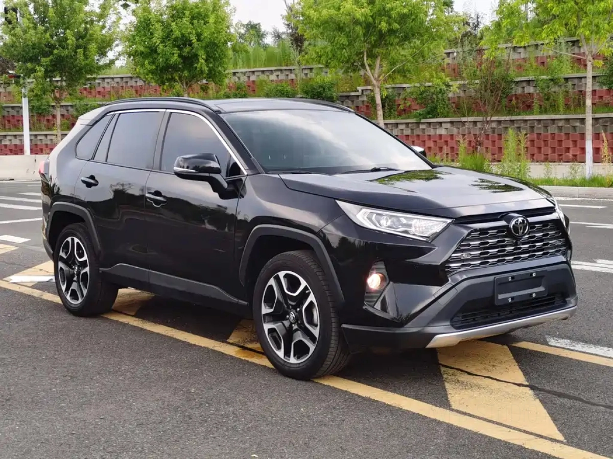 TOYOTA RAV4 RONGFANG