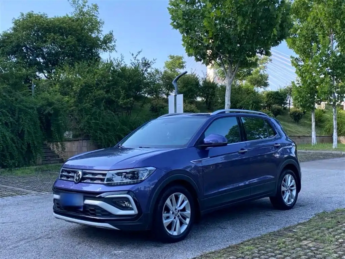 VOLKSWAGEN T-CROSS