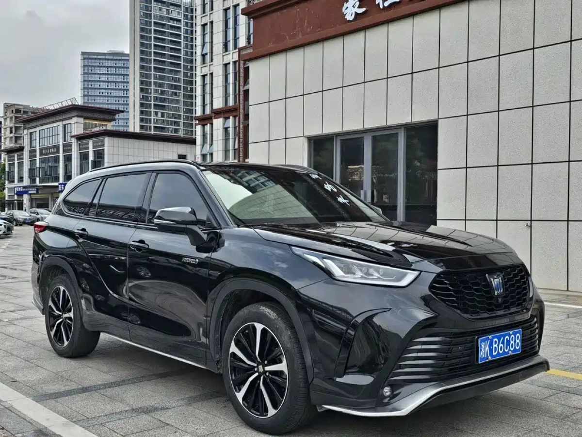 TOYOTA CROWN LUFANG
