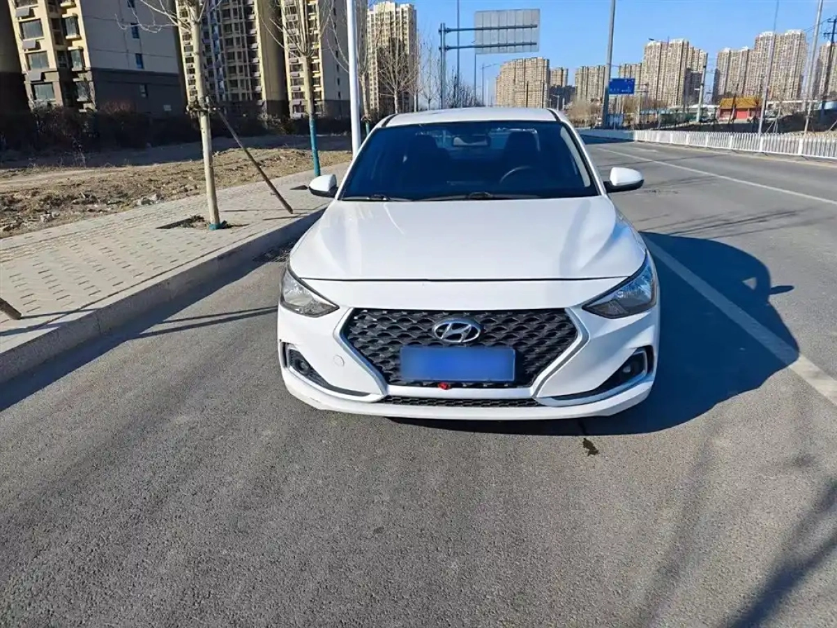 HYUNDAI CELESTA