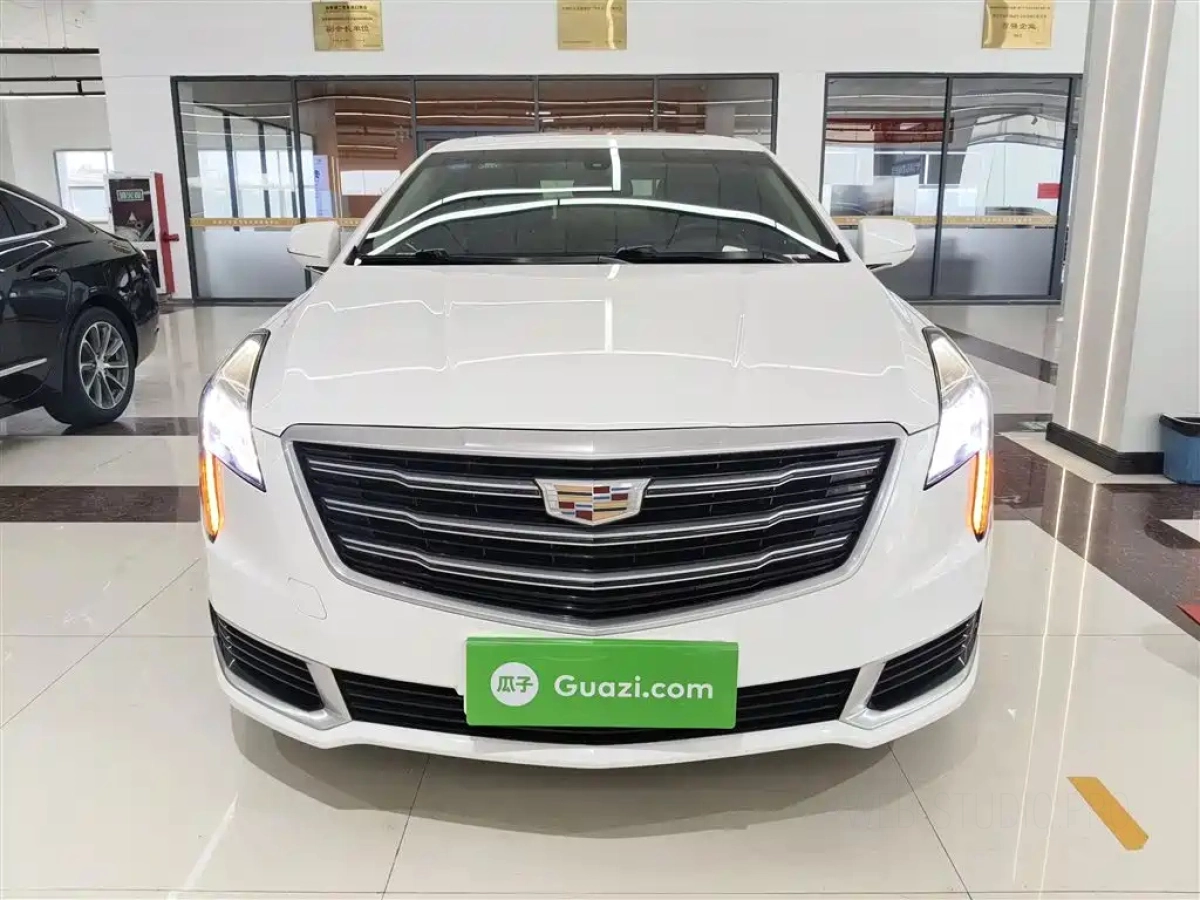 CADILLAC XTS