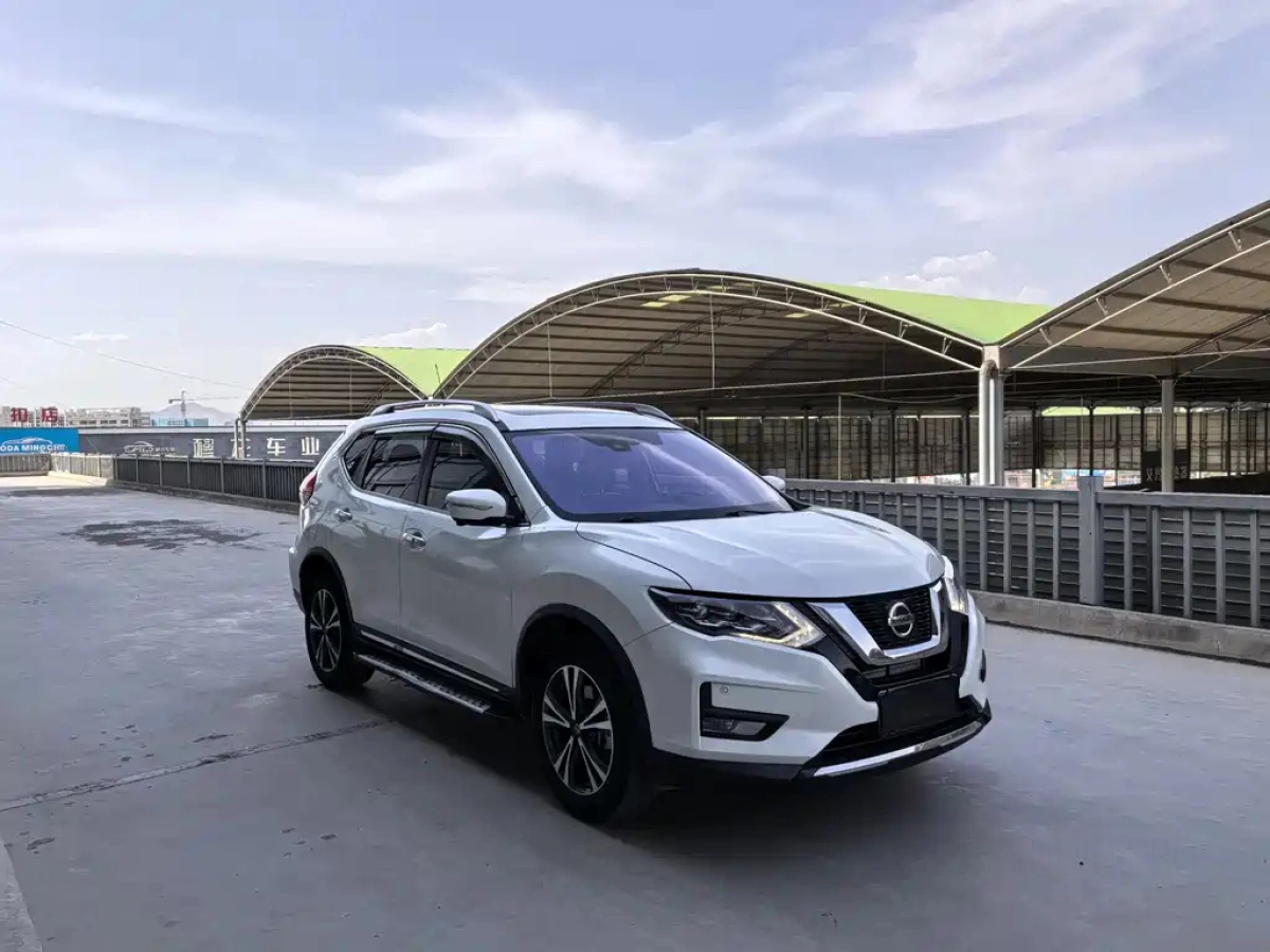 NISSAN X-TRAIL
