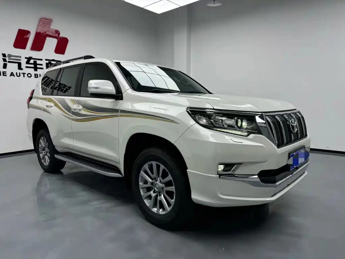 TOYOTA PRADO
