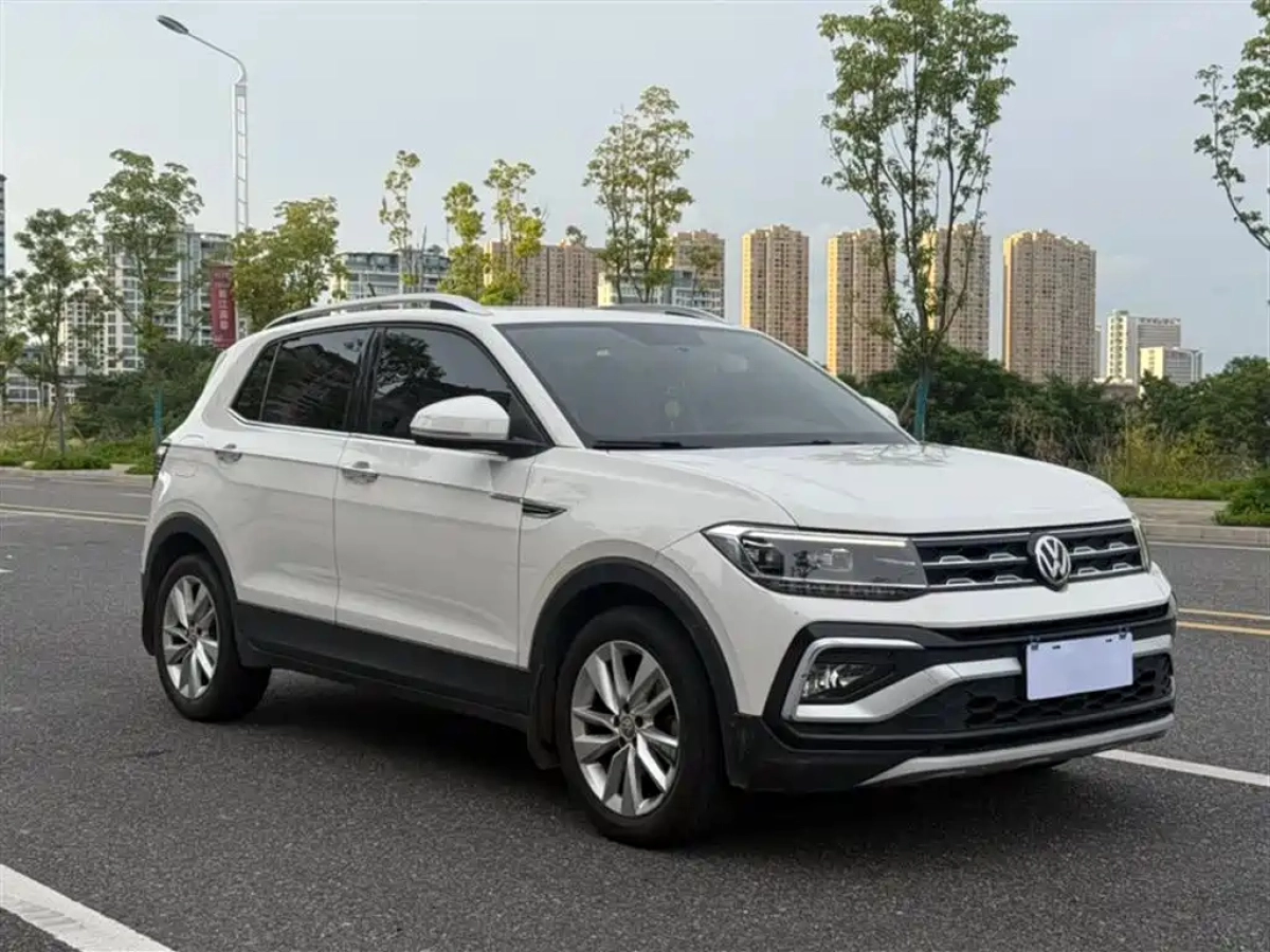 VOLKSWAGEN T-CROSS