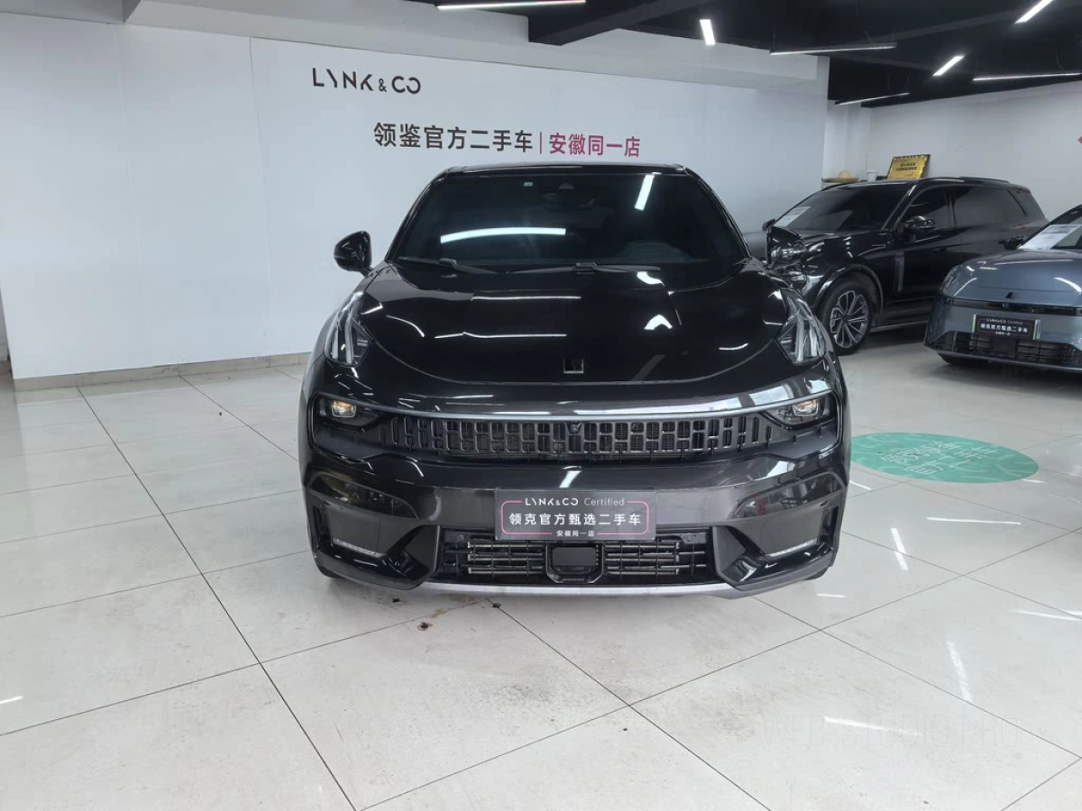 LYNK&CO 05