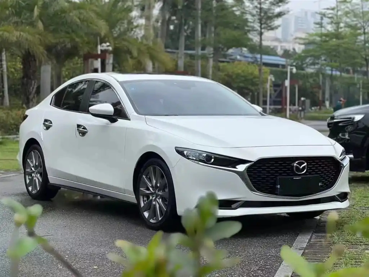 MAZDA 3 AXELA