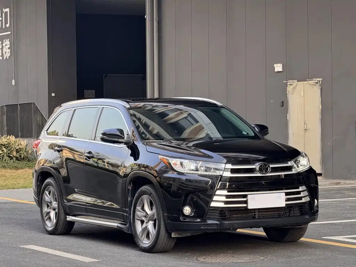 TOYOTA HIGHLANDER