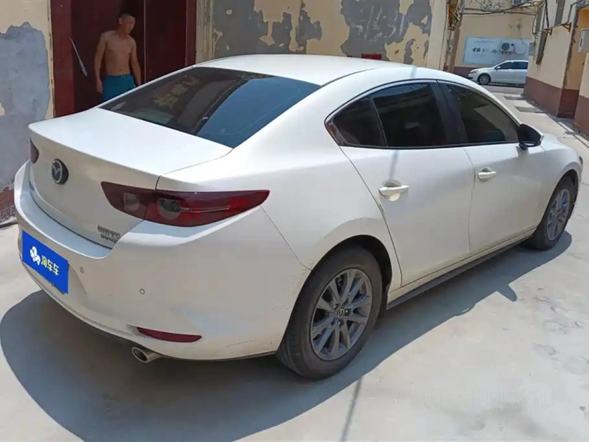 MAZDA 3 AXELA