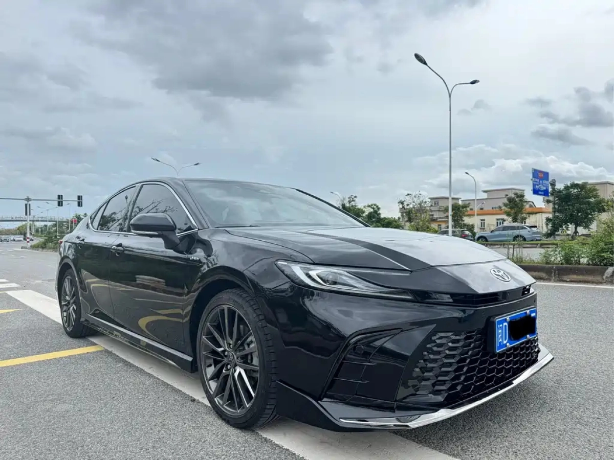 TOYOTA CAMRY