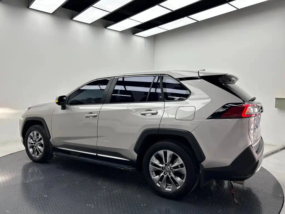 TOYOTA WILDLANDER
