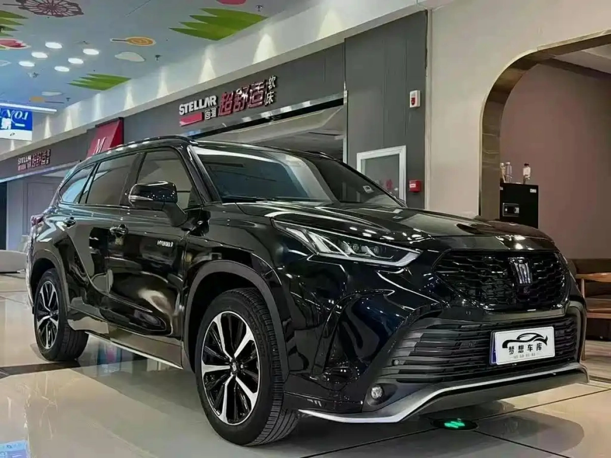 TOYOTA CROWN LUFANG