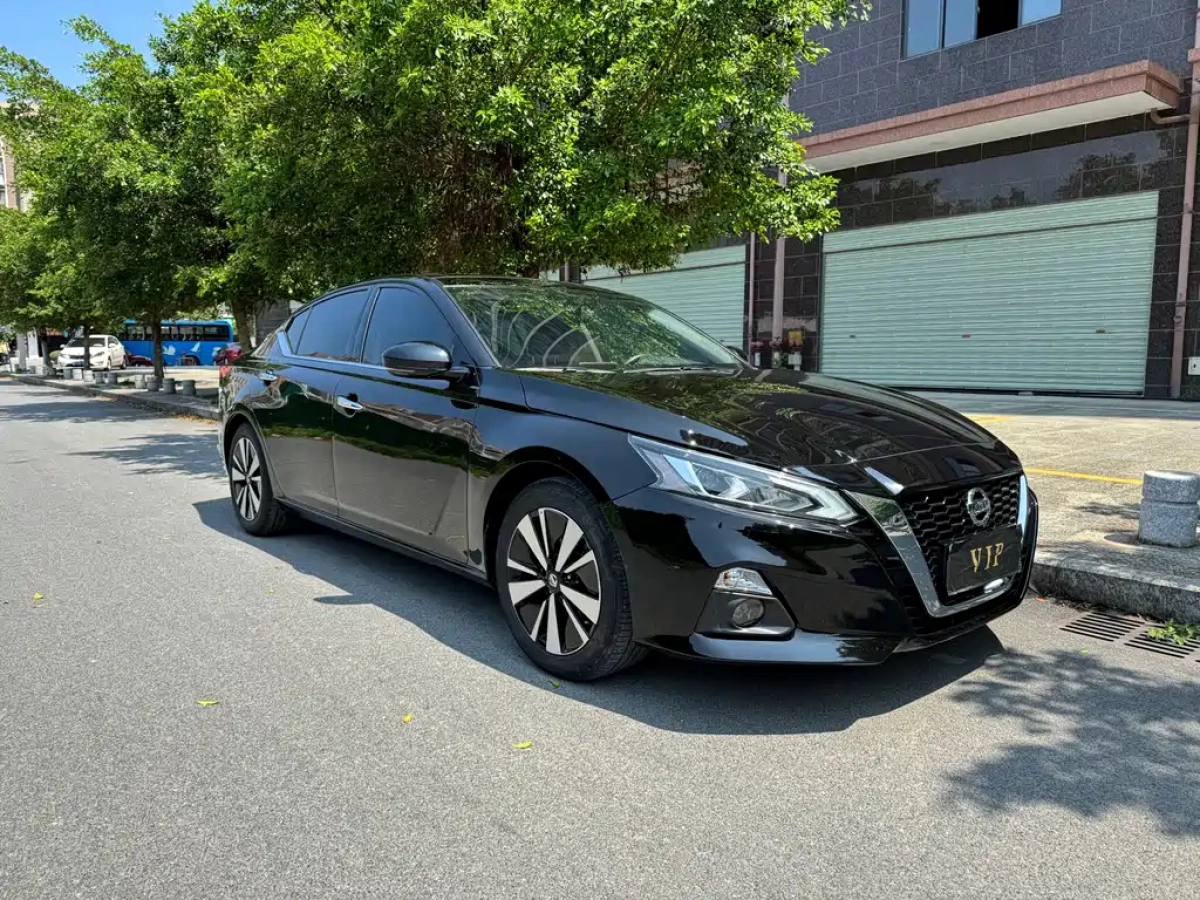 NISSAN TEANA