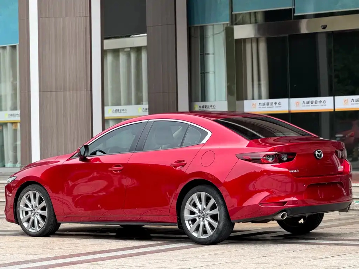 MAZDA 3 AXELA