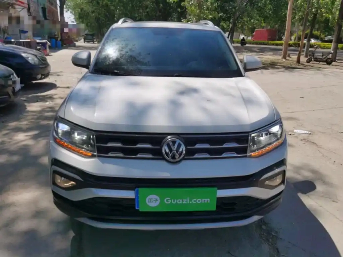 VOLKSWAGEN T-CROSS