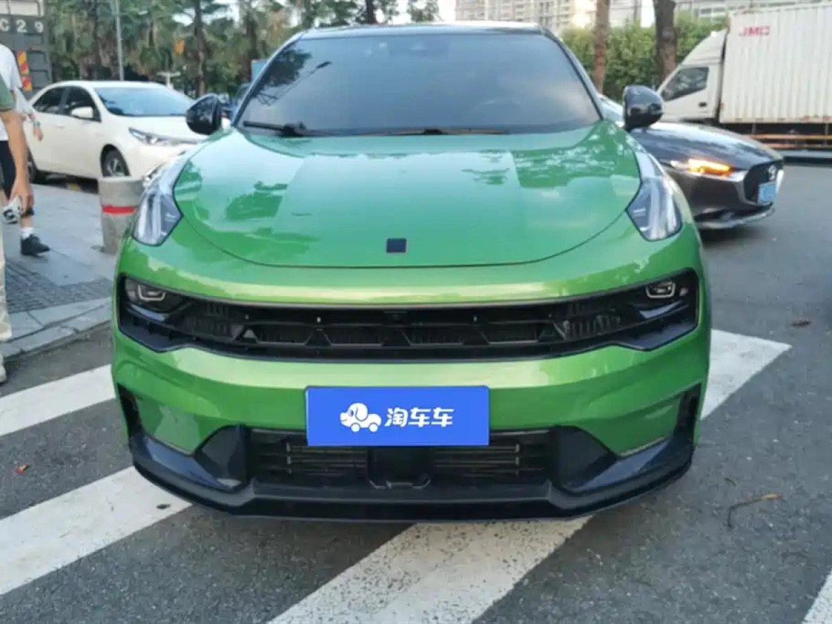 LYNK&CO 05