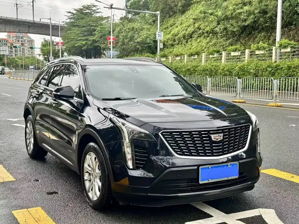 CADILLAC XT4