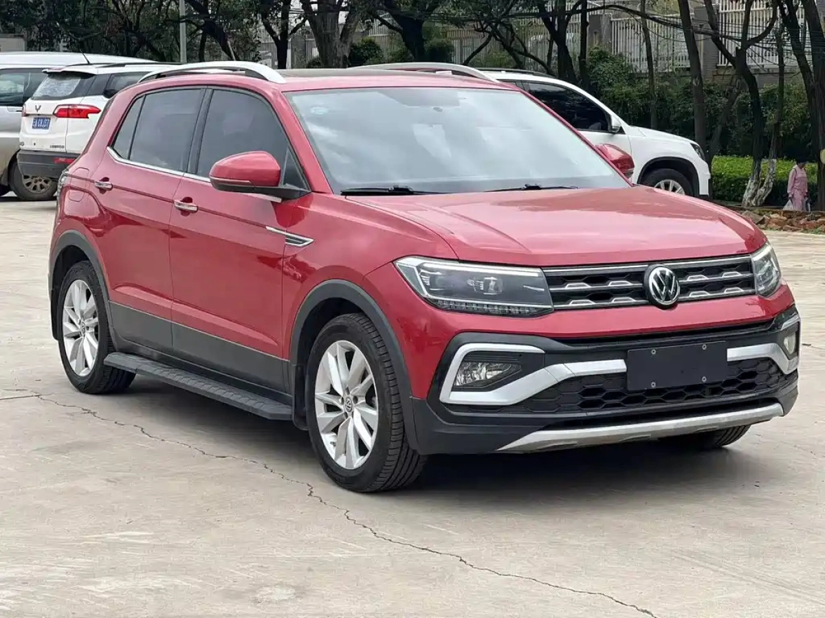 VOLKSWAGEN T-CROSS