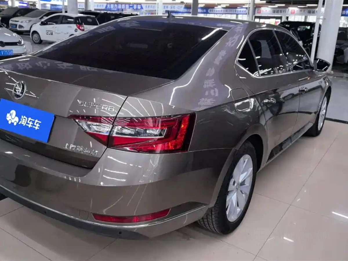 SKODA SUPERB
