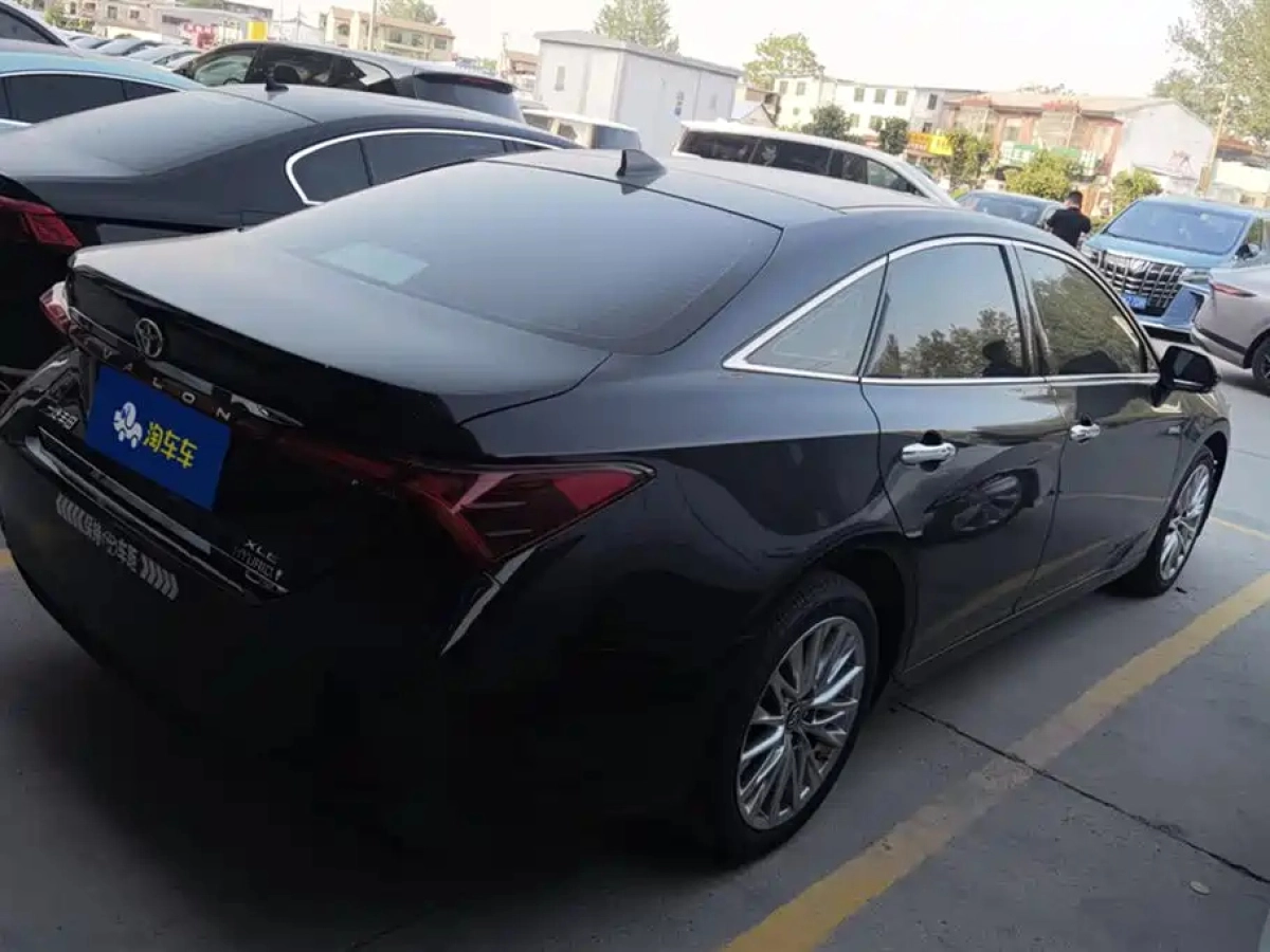 TOYOTA AVALON